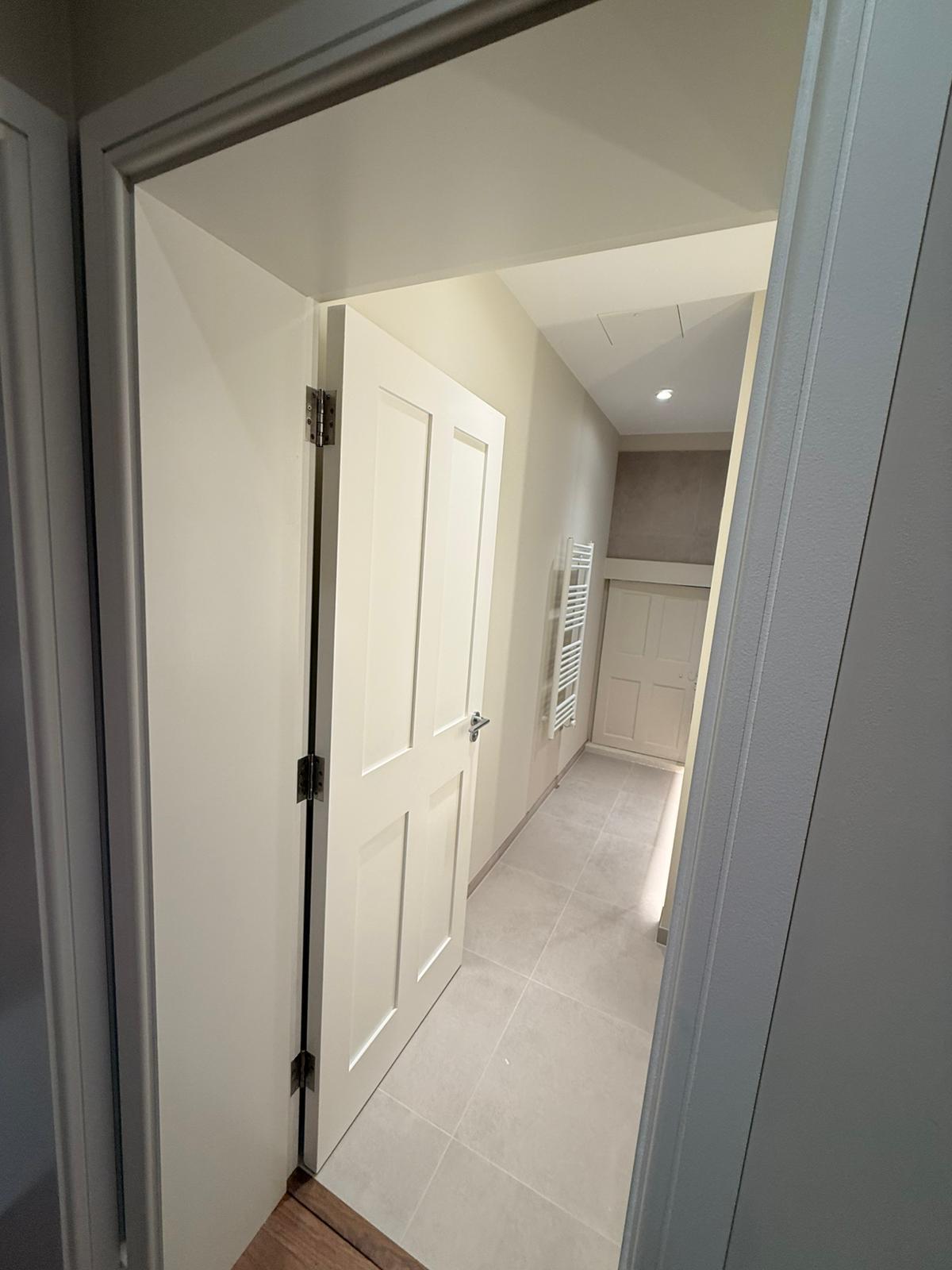 London Flat Bulstrode Street - Bathroom views - by ColorLux