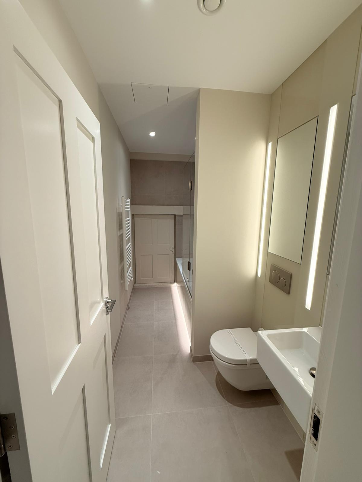 London Flat Bulstrode Street - Bathroom view - by ColorLux
